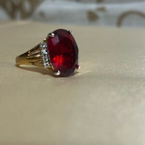 Elegant Red Gemstone Gold Ring